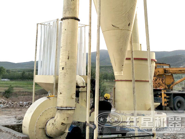 磨粉机现场图片