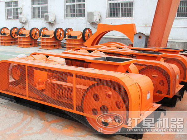 红星机器辊式破碎机