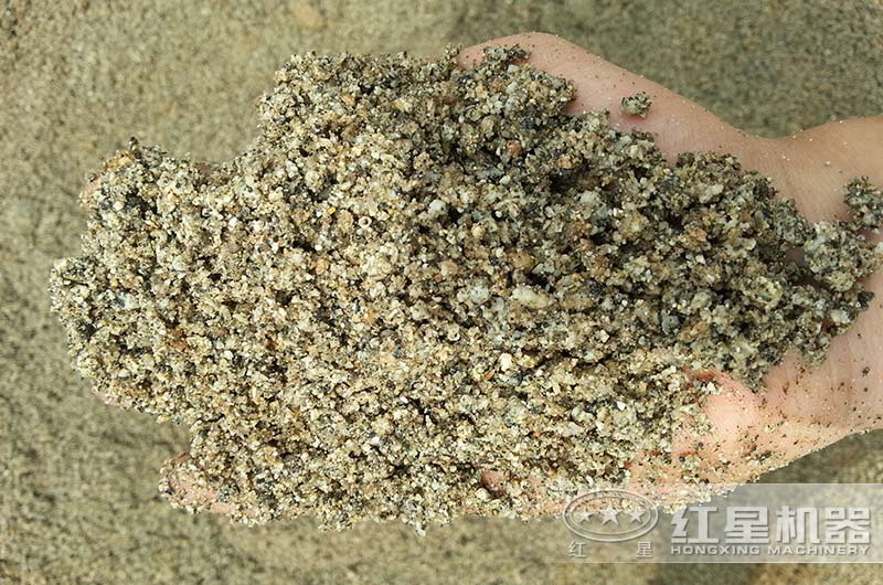 鹅卵石制砂后的成品图