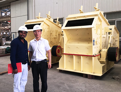 河南1520石灰岩反击式破碎机多少钱一台?