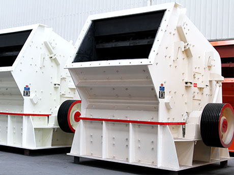 使用强力反击式破碎机过程中应该主意的四个要点