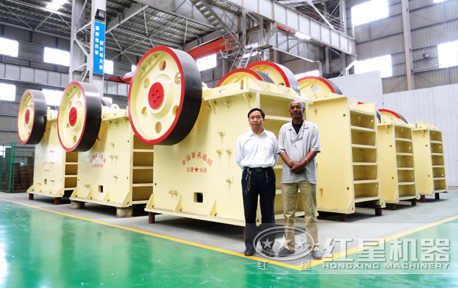 客户来访参观粗碎机 客户来访参观粗碎机