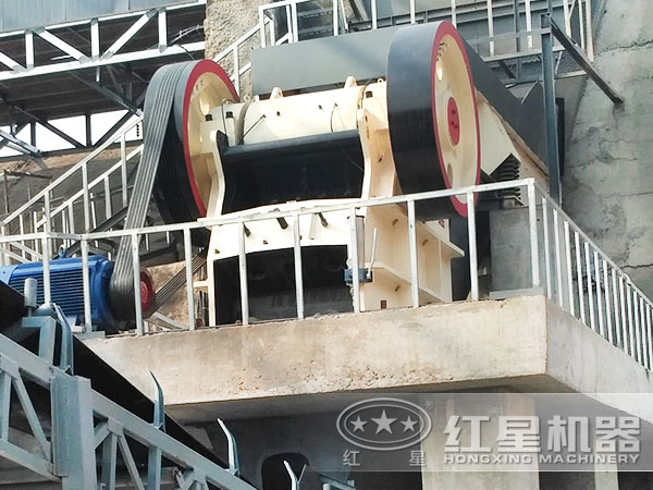 红星机器69颚破工作现场