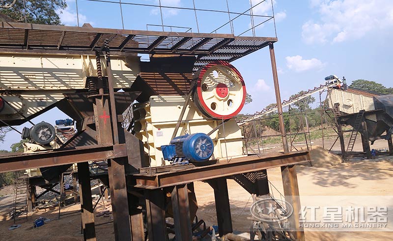 颚式细碎机作业现场