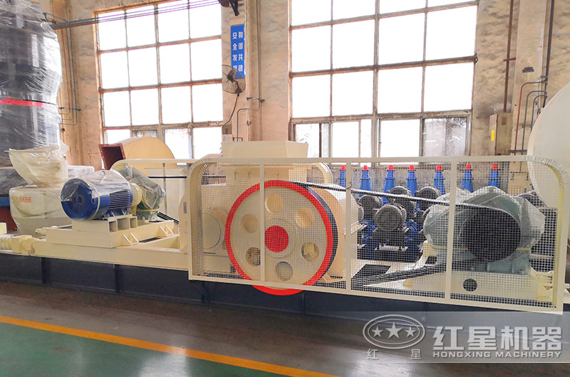 对辊式破碎机设备展示图 对辊式破碎机设备展示图