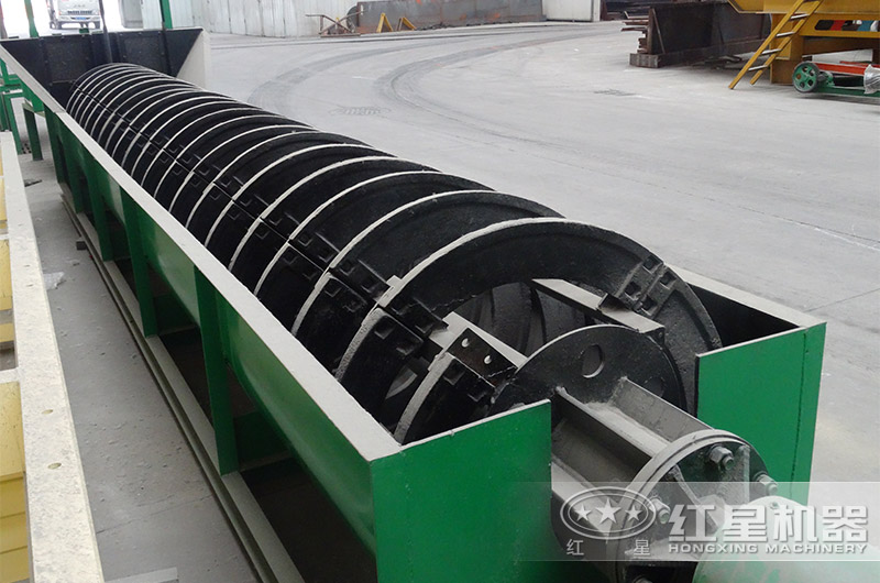 螺旋式洗沙机近距离实拍 螺旋式洗沙机近距离实拍