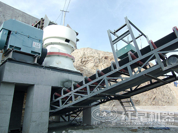 圆锥破碎机生产现场图